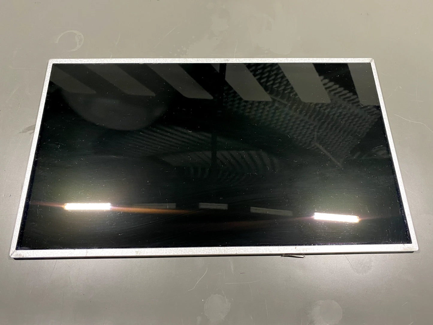 Display LCD Schermo 15,6 LED compatibile con LP156WH4 (TL) (N1)