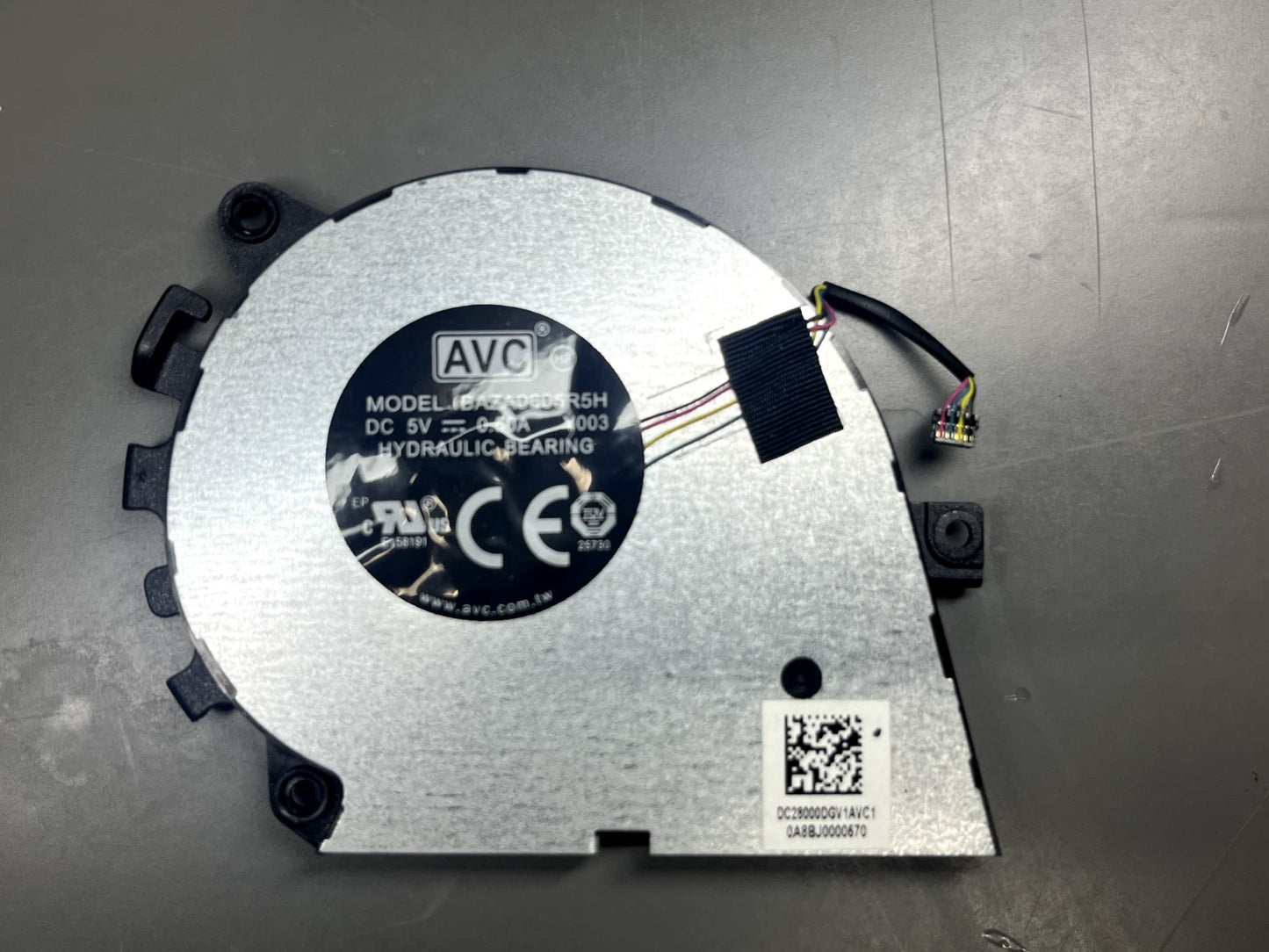 Lenovo CPU Cooling Fan DC28000DGV1, 0A8BJ0000570